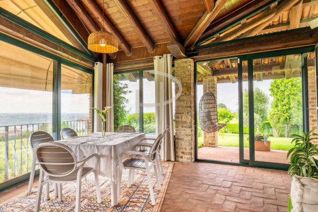 Villa in vendita a Cherasco