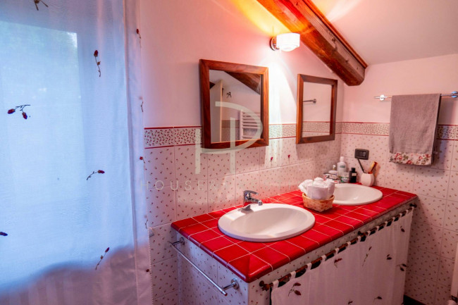 Villa in vendita a Cherasco