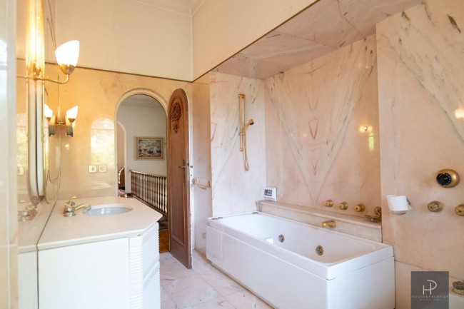 Villa in vendita a Sanremo