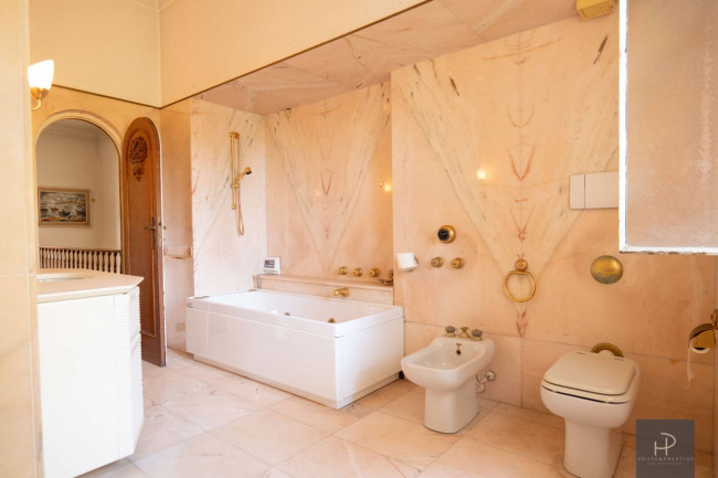 Villa in vendita a Sanremo