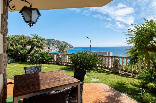 Appartamento in vendita a Ospedaletti