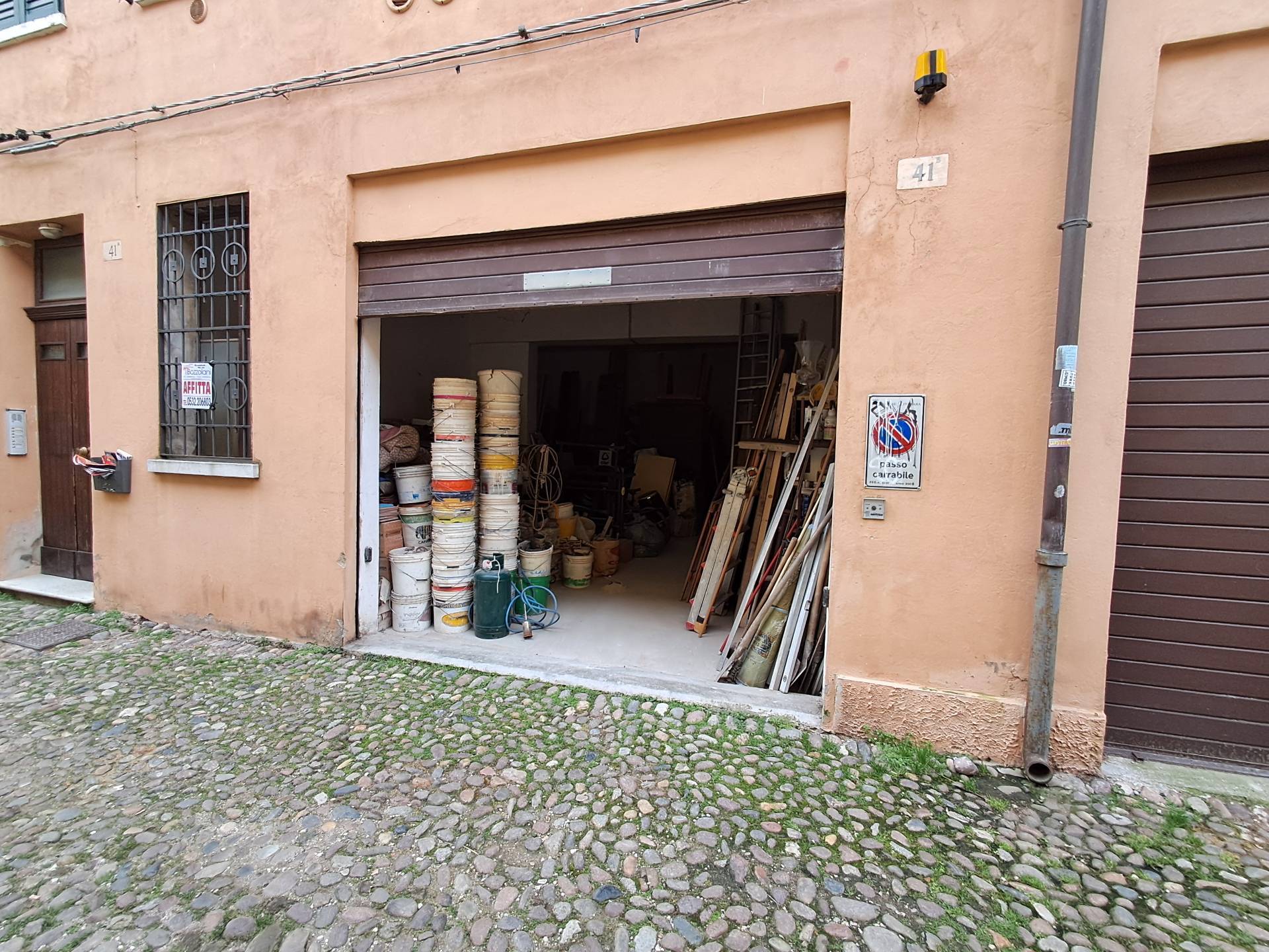 Magazzino in affitto a Ferrara