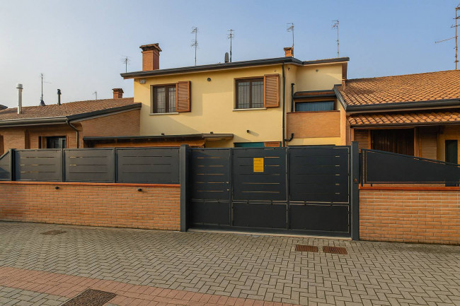 Townhouse for sale in Ferrara
