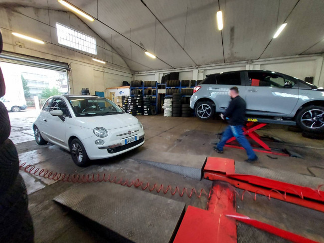 Locale commerciale in affitto a Ferrara