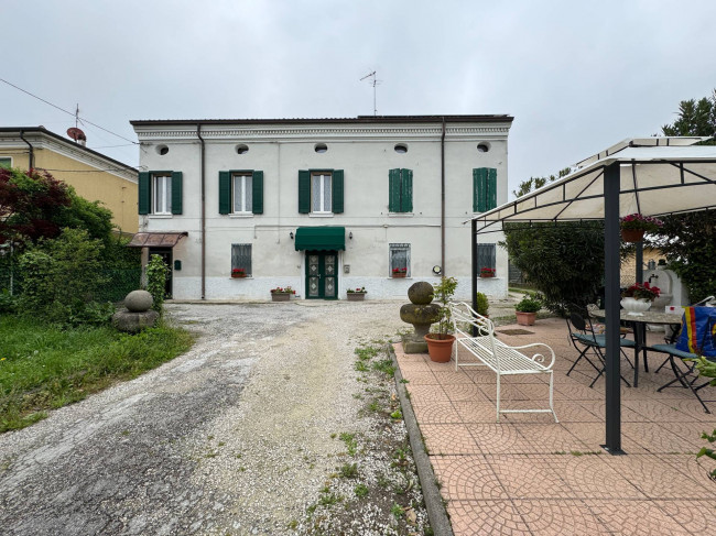 Porzione di casa in vendita a Ferrara
