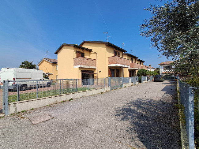 Villette a schiera in vendita a Vigarano Mainarda