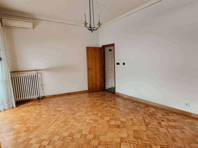  for sale in Ferrara