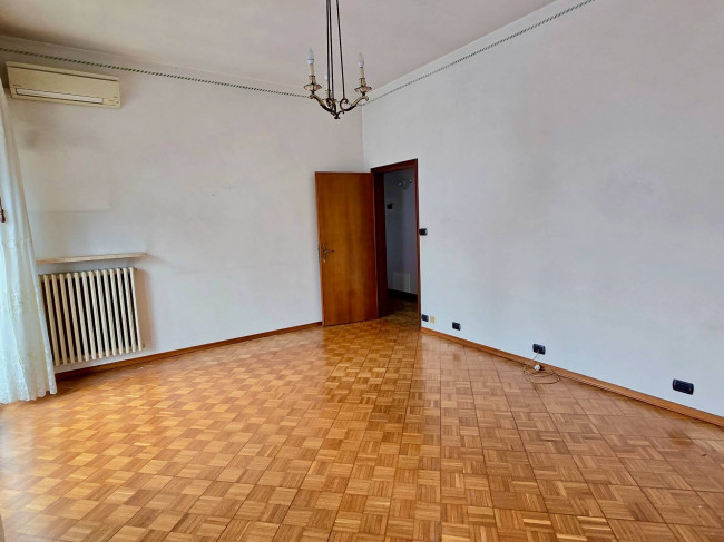  for sale in Ferrara
