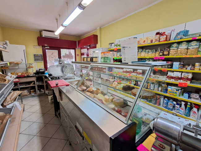 Attività commerciale in vendita a Ferrara