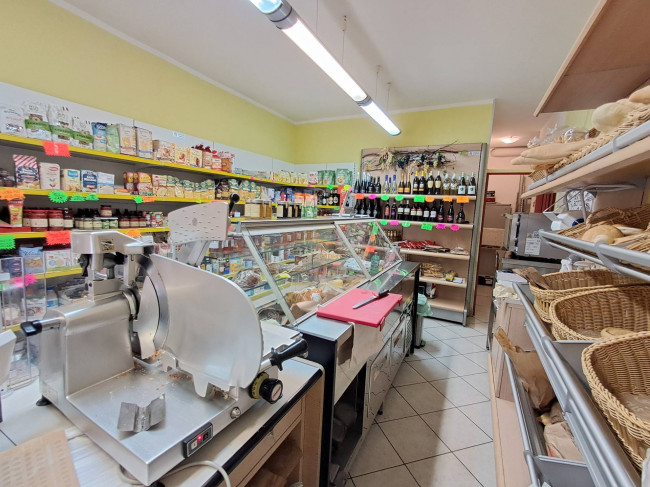 Attività commerciale in vendita a Ferrara