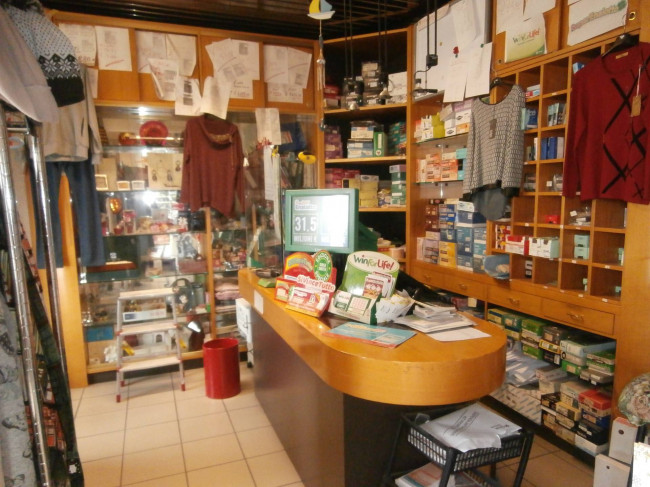 Attività commerciale in vendita a Ferrara