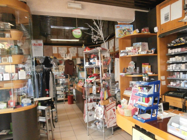 Attività commerciale in vendita a Ferrara