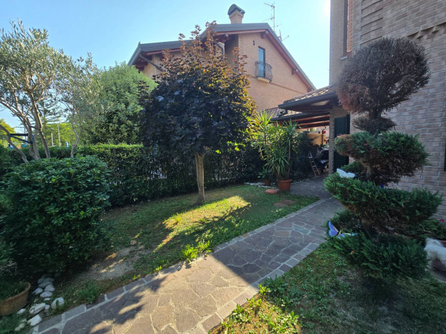 Villetta Bifamiliare in vendita a Ferrara