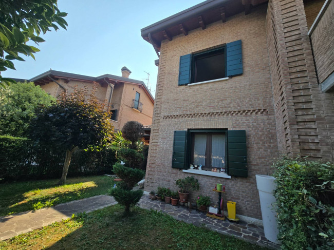 Villetta Bifamiliare in vendita a Ferrara