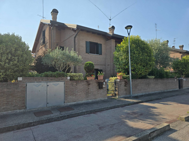 Villetta Bifamiliare in vendita a Ferrara