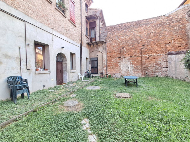 Stanza singola in affitto a Ferrara