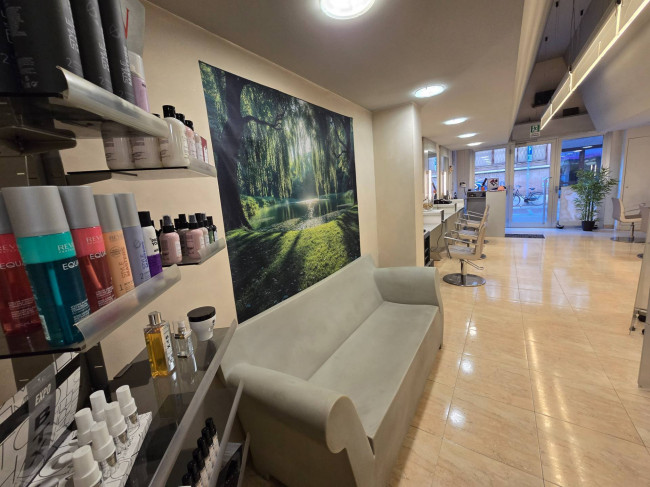 Locale commerciale in vendita a Ferrara