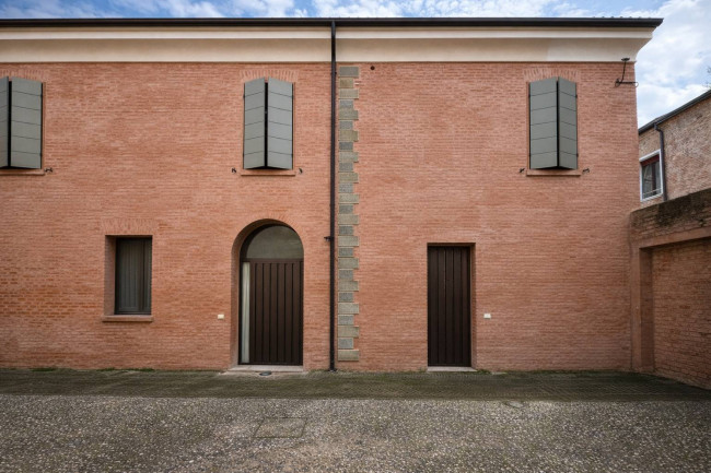 Porzione di casa in vendita a Ferrara