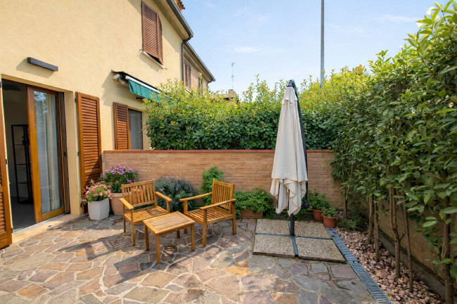 Townhouse for sale in Ferrara