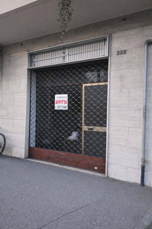 Commercial Property for rent in Ferrara