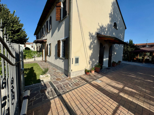 Villetta Bifamiliare in vendita a Ferrara