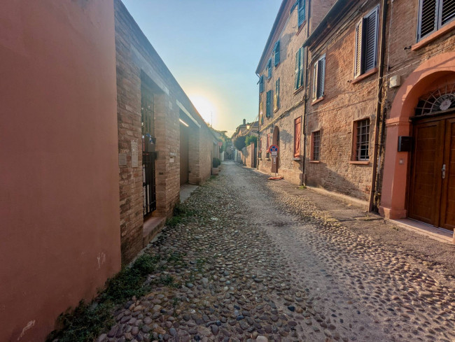 Stanza singola in affitto a Ferrara