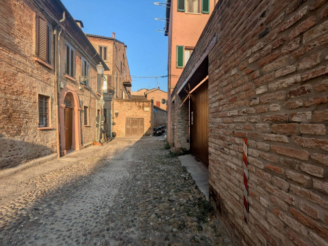 Stanza singola in affitto a Ferrara