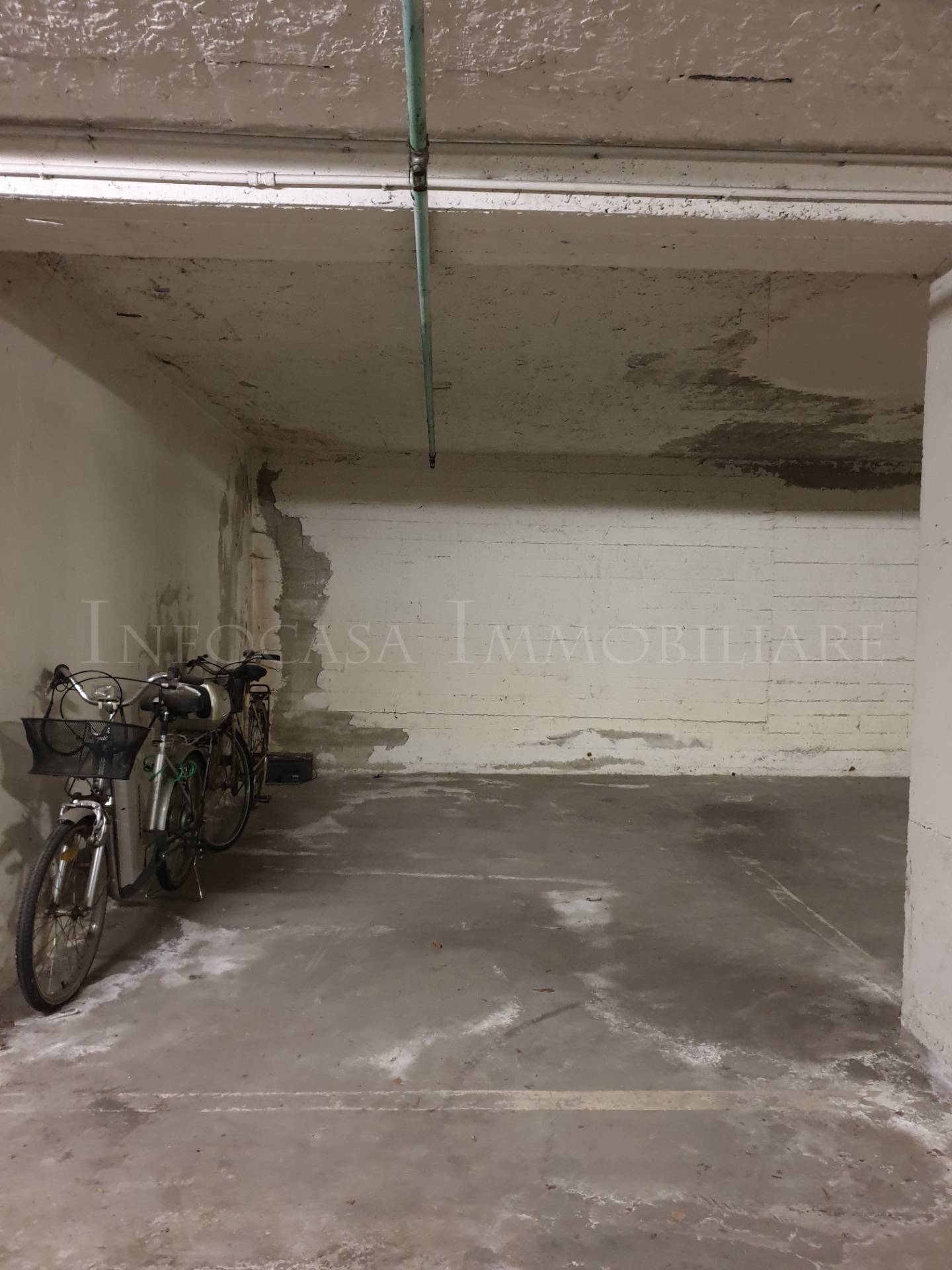 Posto auto scoperto in vendita a Rovereto