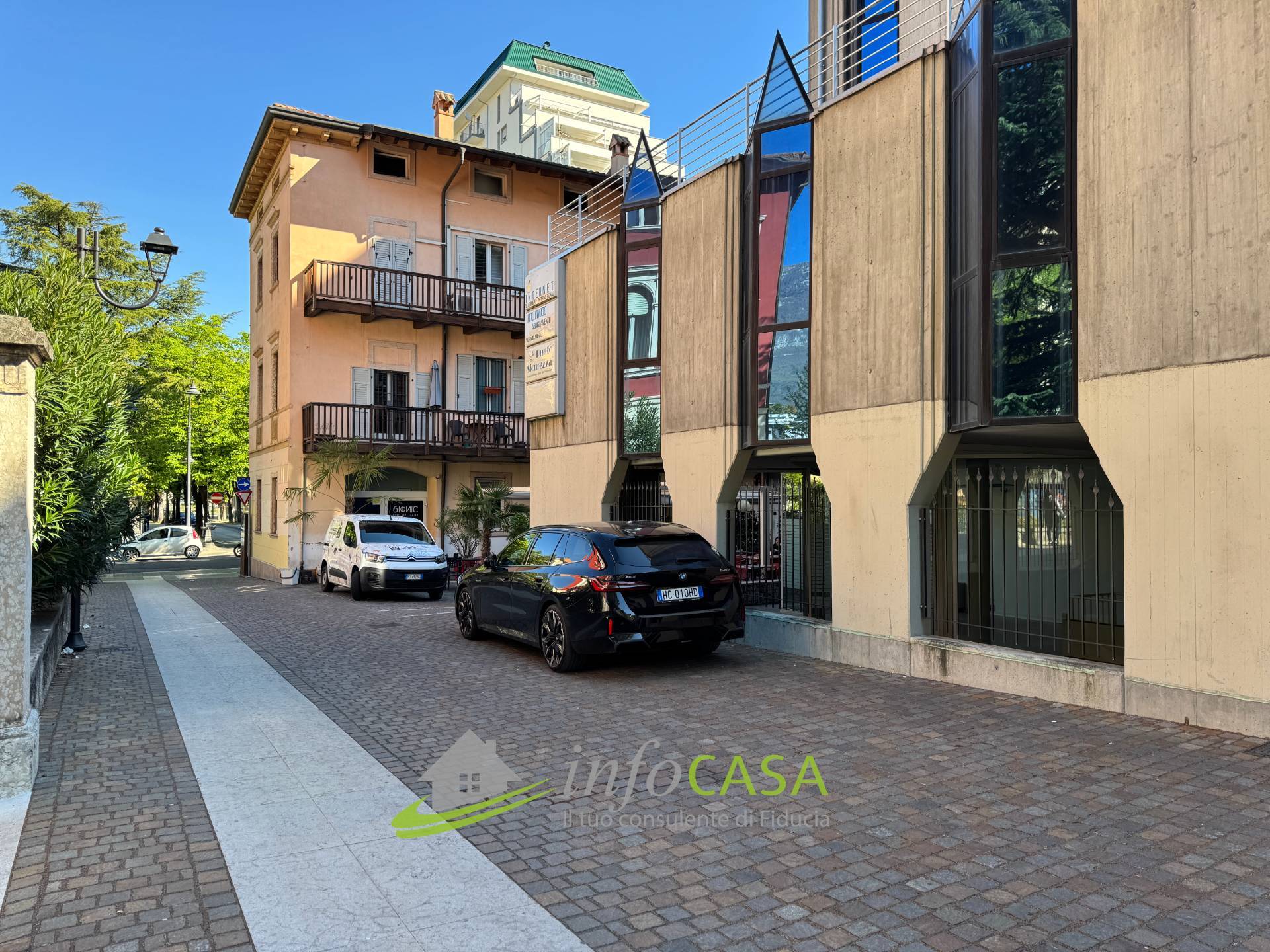 Locale commerciale in vendita a Rovereto