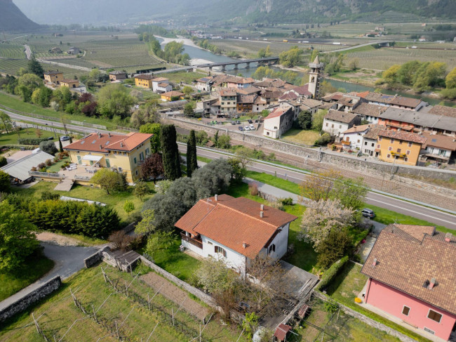 Casa singola in vendita a Avio