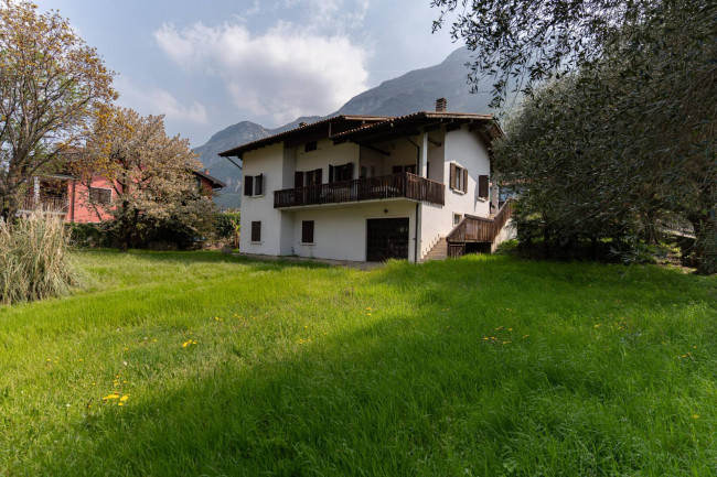 Casa singola in vendita a Avio