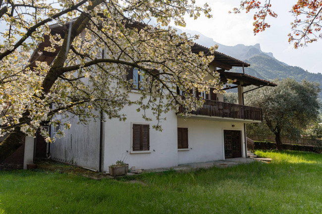 Casa singola in vendita a Avio