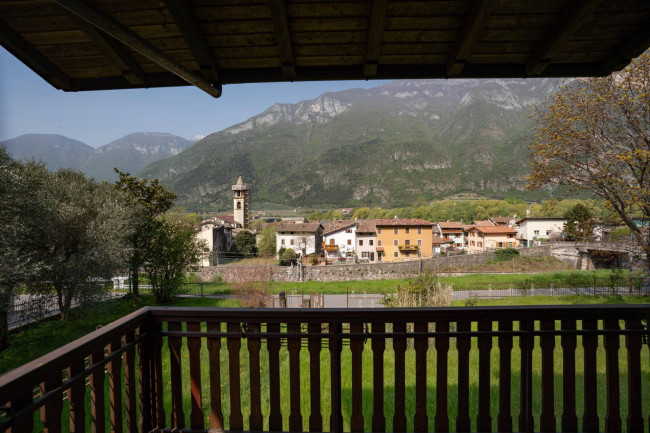 Casa singola in vendita a Avio