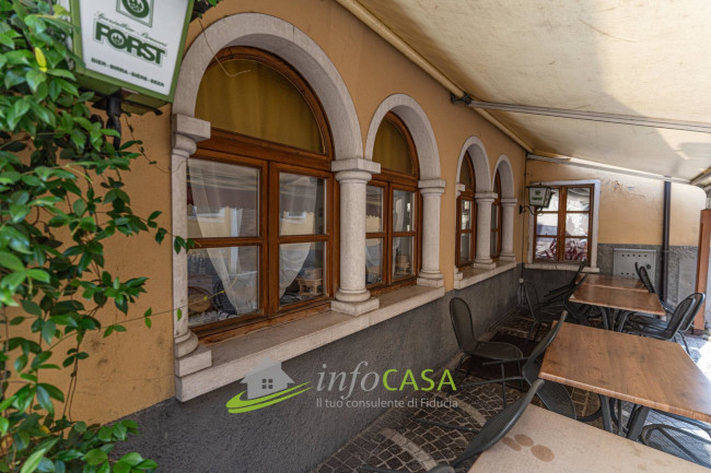 Locale commerciale in affitto a Avio