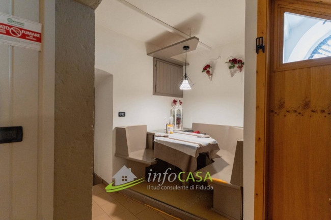 Locale commerciale in affitto a Avio