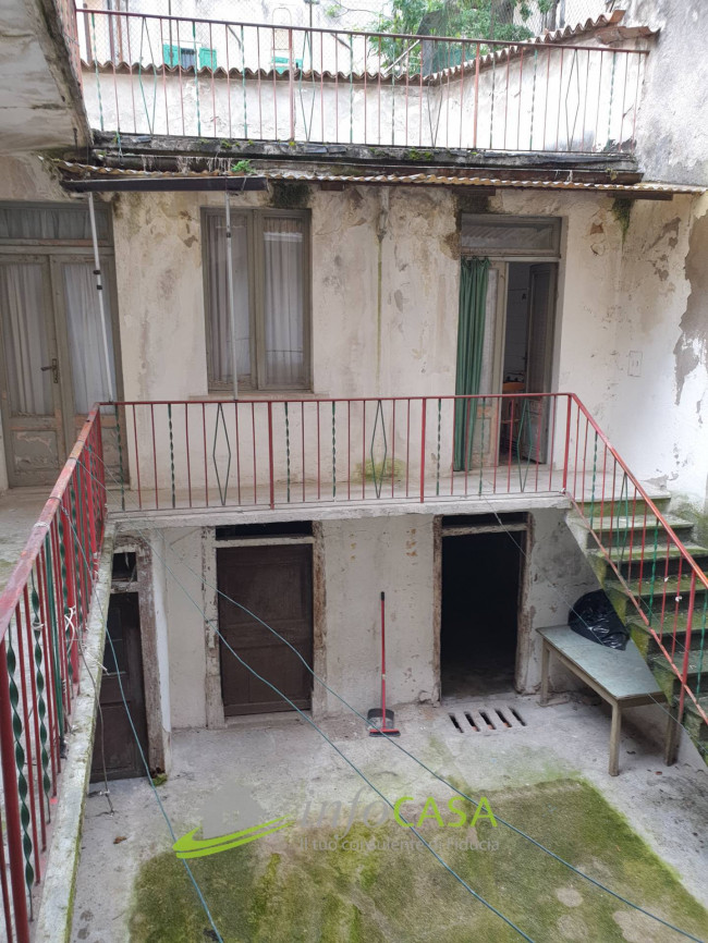 Stabile / Palazzo in vendita a Ala
