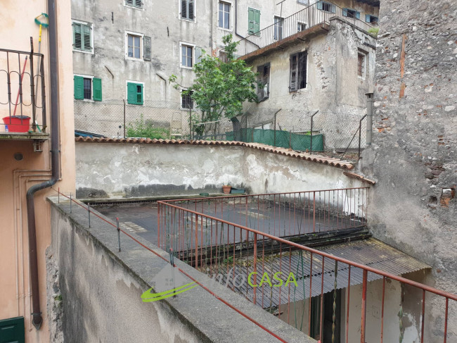 Stabile / Palazzo in vendita a Ala
