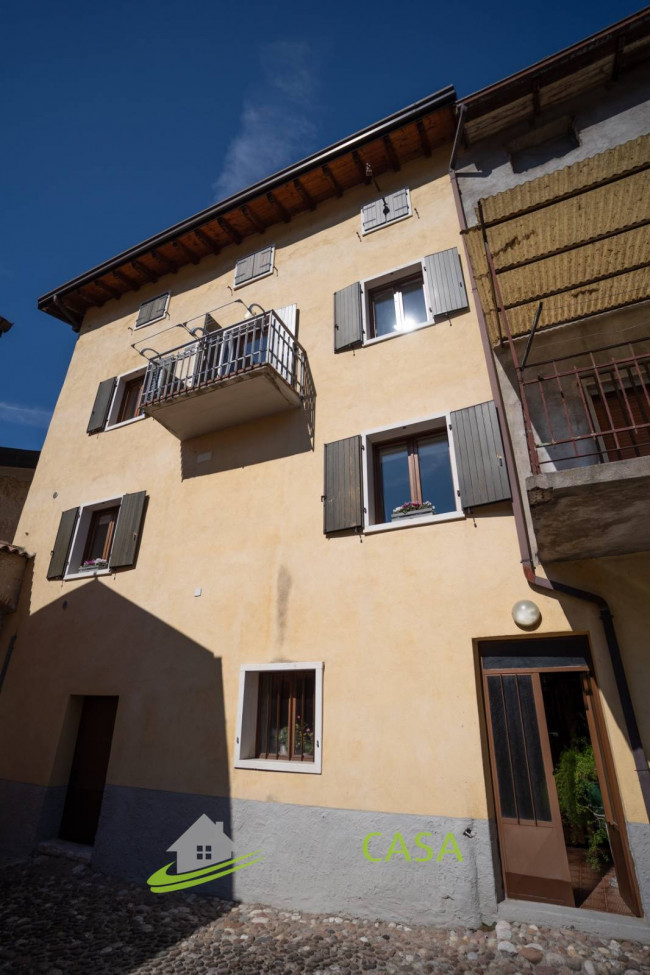 Porzione di Casa in vendita a Avio