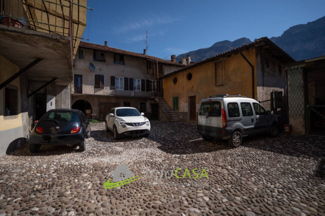 Porzione di Casa in vendita a Avio