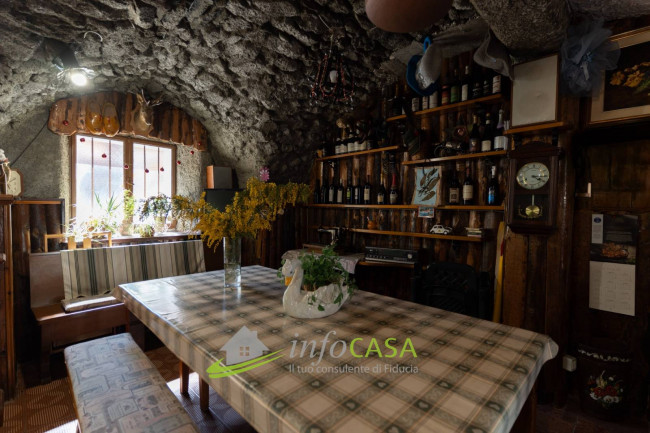 Porzione di Casa in vendita a Avio