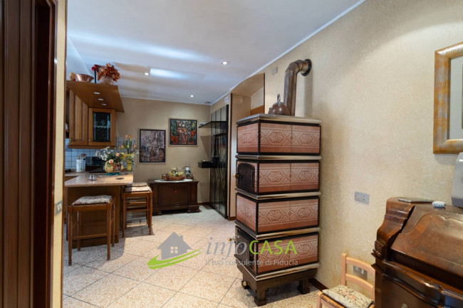 Porzione di Casa in vendita a Avio