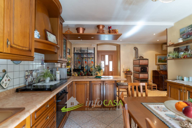 Porzione di Casa in vendita a Avio