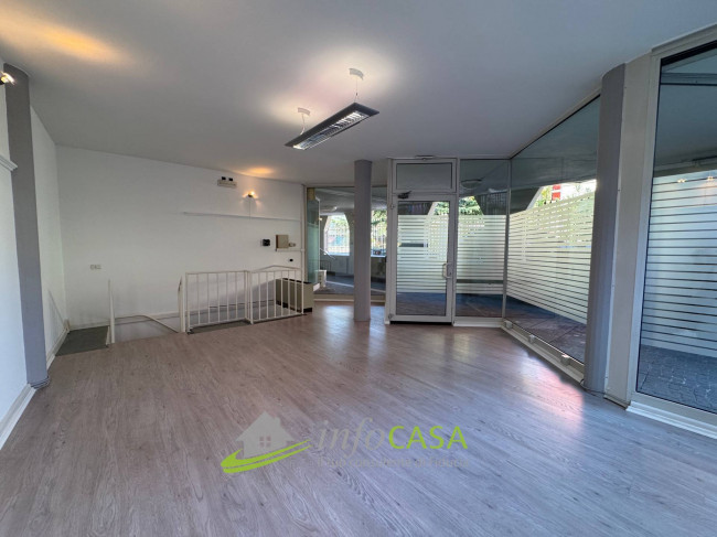 Locale commerciale in vendita a Rovereto