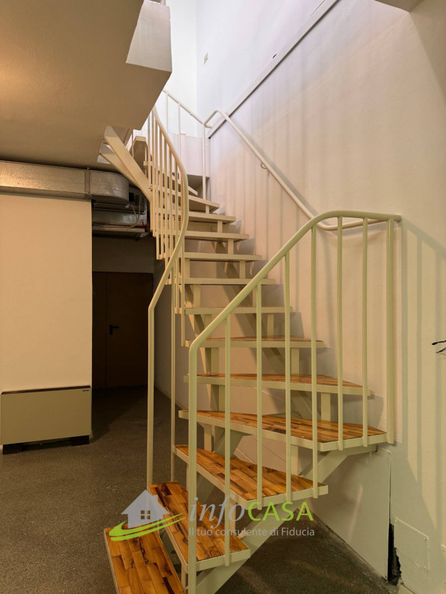 Locale commerciale in vendita a Rovereto