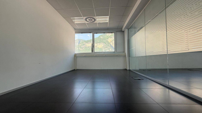 Locale commerciale in affitto a Trento