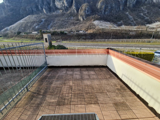 Appartamento in affitto a Avio