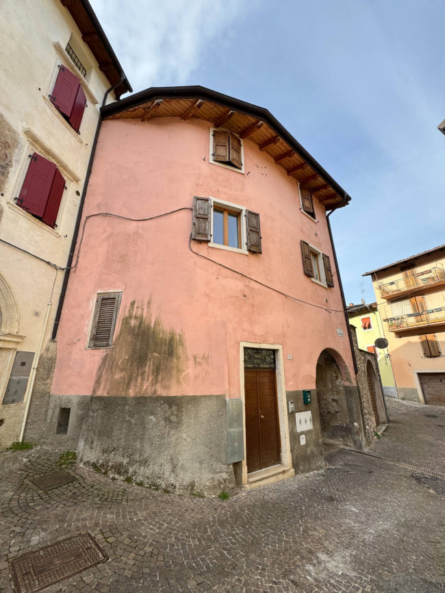Porzione di Casa in vendita a Ala