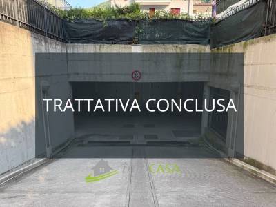 Box o garage in vendita a Ala