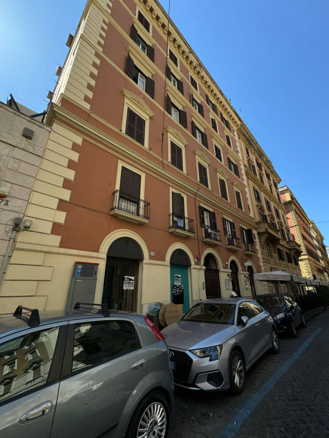 Locale commerciale in vendita a Roma 