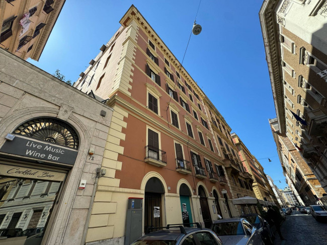 Locale commerciale in vendita a Roma 